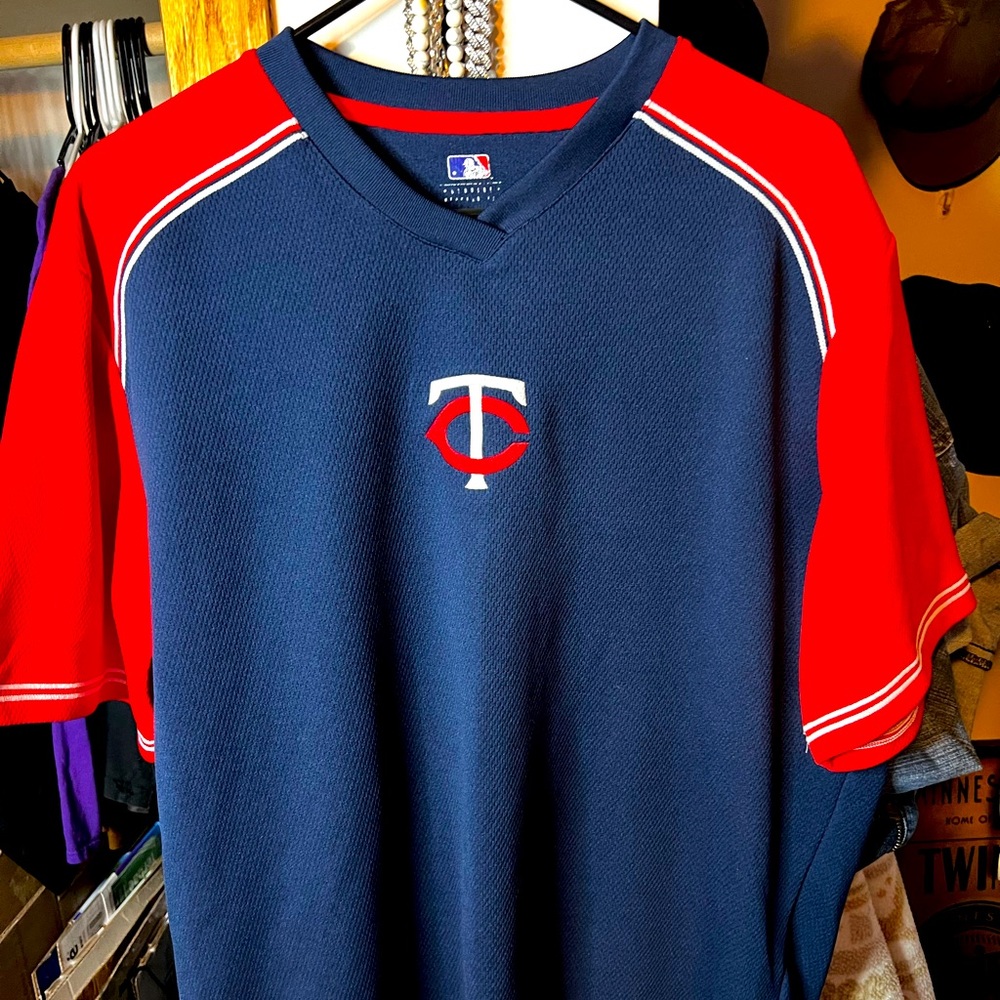 🔥MLB Licensed Minnesota Twins Baseball Shirt/Jesrsey Size XL🔥